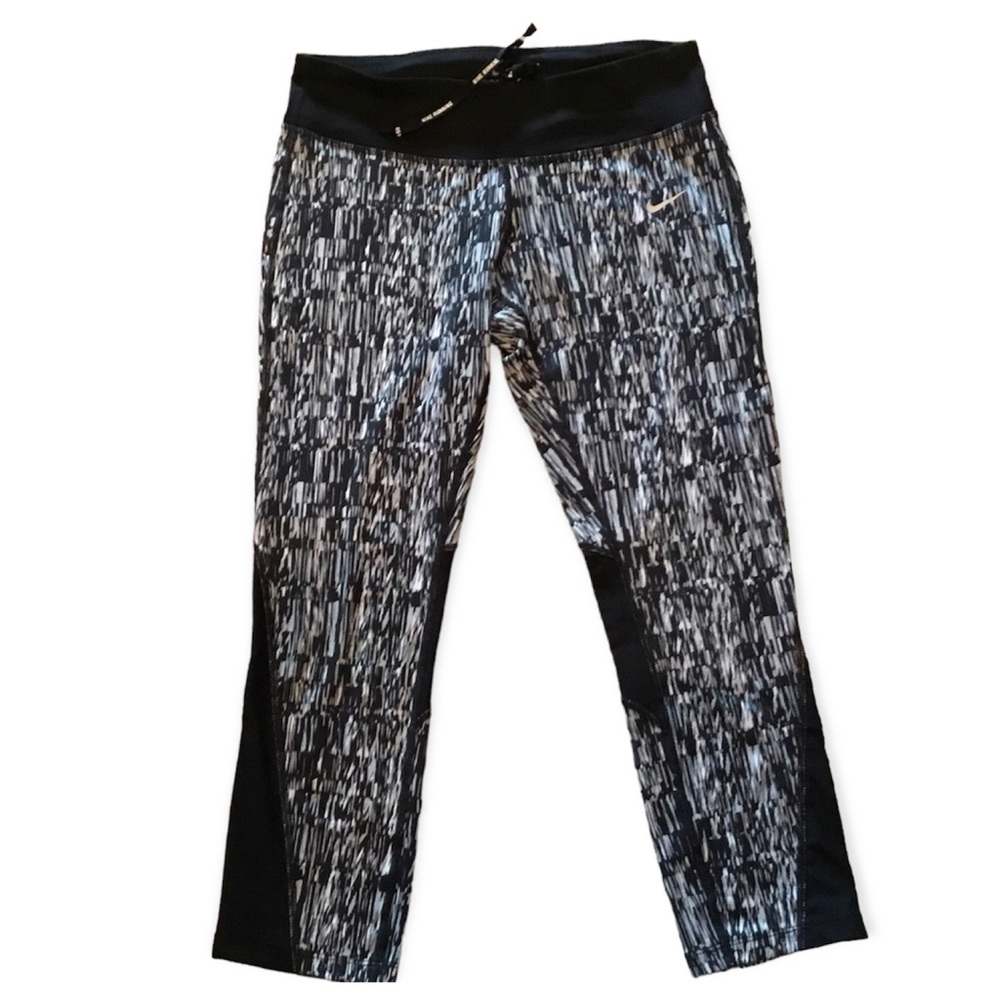 Nike Dri-Fit running black and white crop tights